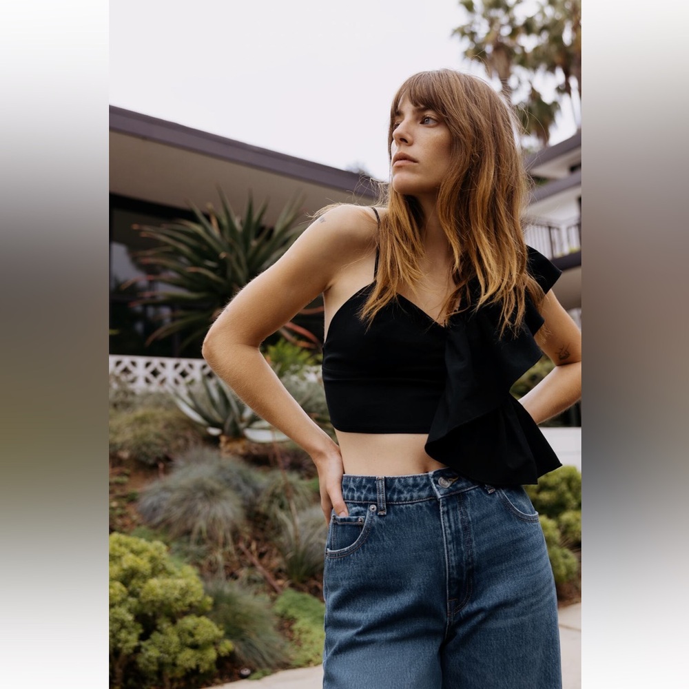 Zara • Ruffle top • Small